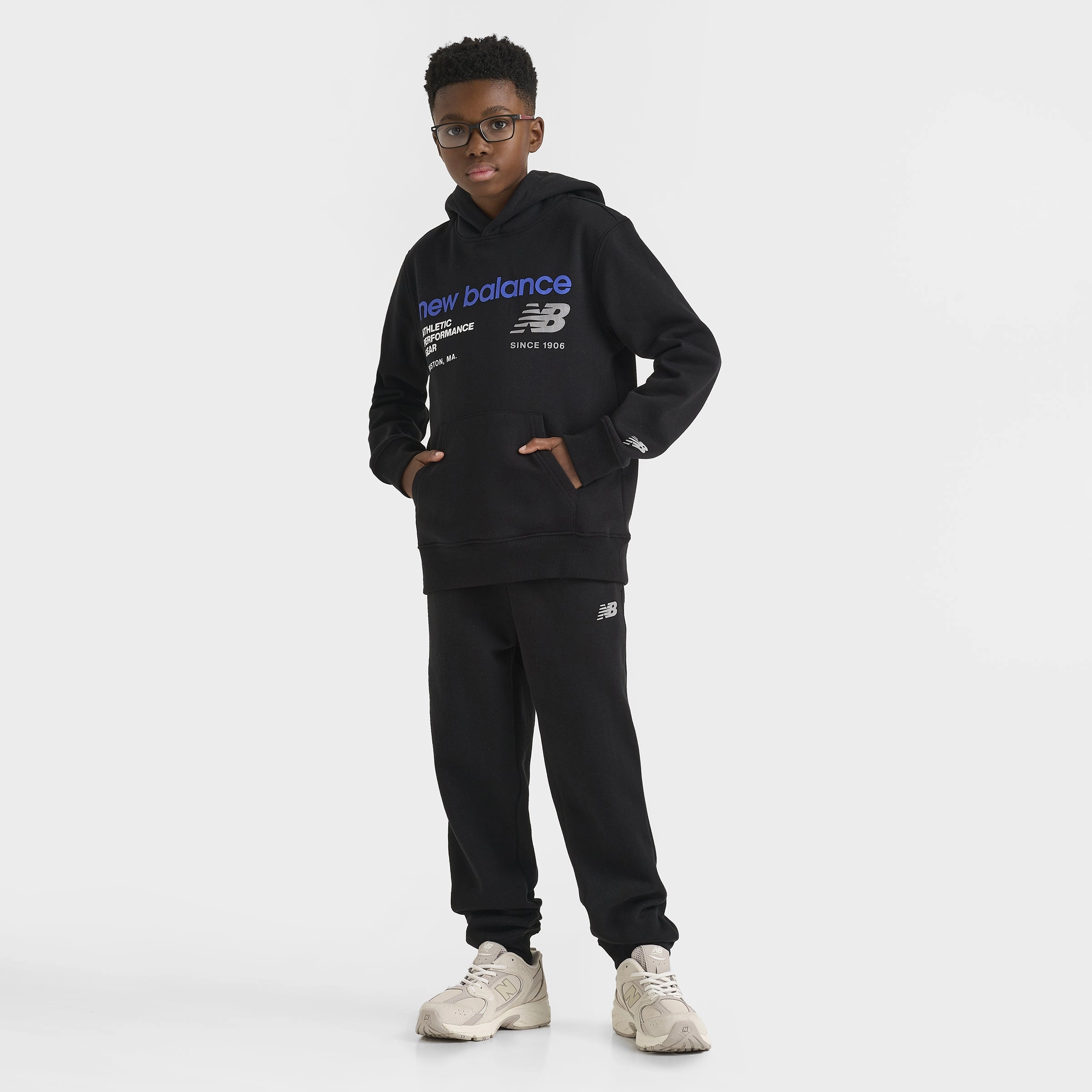 New Balance Junior Boys' Linear Logo Pullover Hoodie / Black