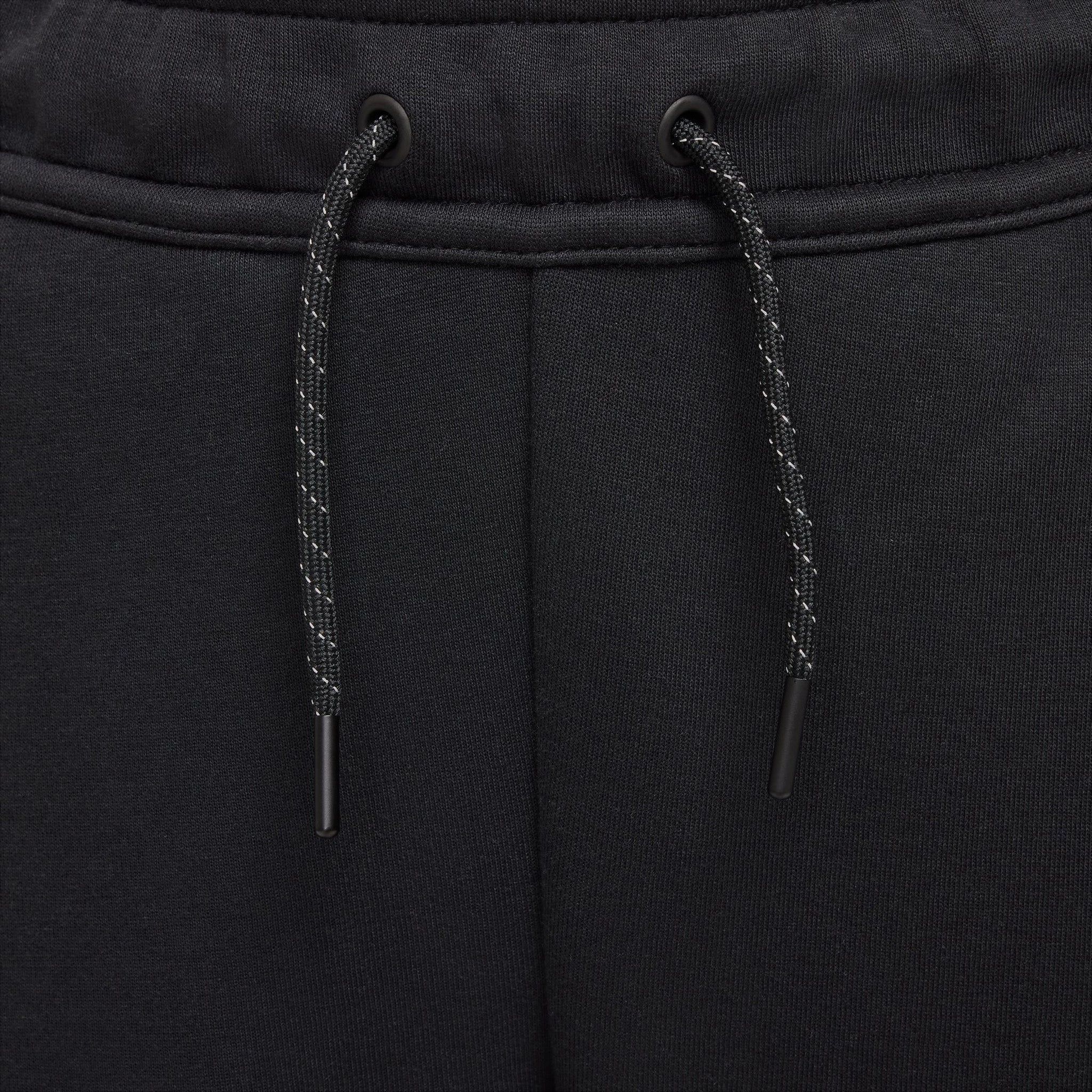 Nike Sportswear Junior Boys' Tech Fleece Jogger / Black